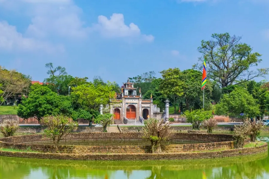 Di tích Giếng Ngọc gắn liền với câu chuyện Mỵ Châu - Trọng Thủy tại Thành Cổ Loa