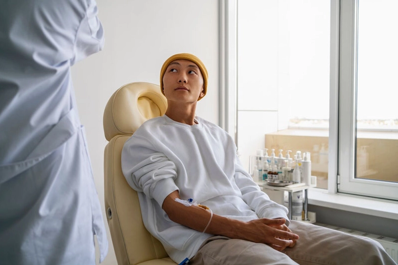 Đội ngũ y bác sĩ đang hội chẩn để đưa ra phác đồ điều trị ung thư máu tốt nhất.