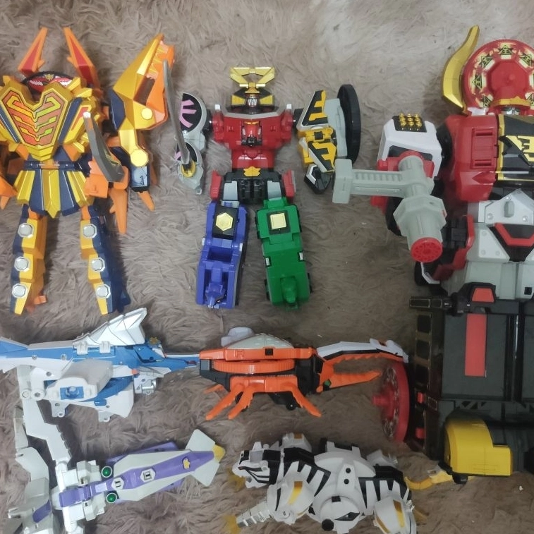Mô hình robot Shinken Oh DaikaiOh MogyudaiOh DX dũng mãnh của siêu nhân thần kiếm.