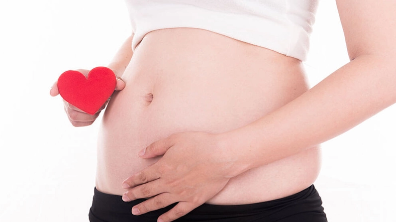 Phụ nữ mang thai và cho con bú không nên uống tinh dầu kinh giới