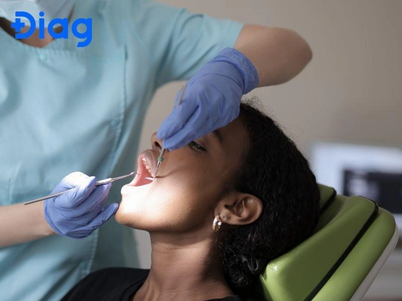 Vệ sinh răng miệng sạch sẽ và khám nha khoa định kỳ giúp bảo vệ sức khỏe khoang miệng